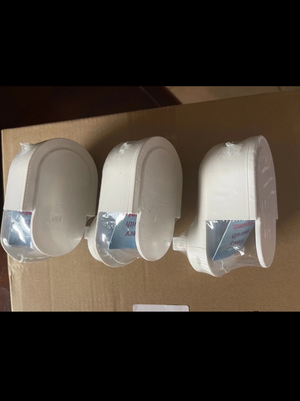 Febreze Plug, Air Freshener Warmer
- White (3 Pack)